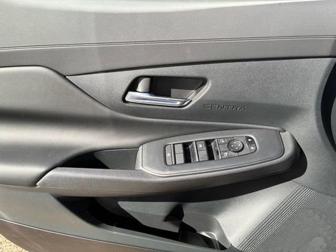 New 2026 Nissan Sentra SV w/ SV Convenience Package FWD image 20