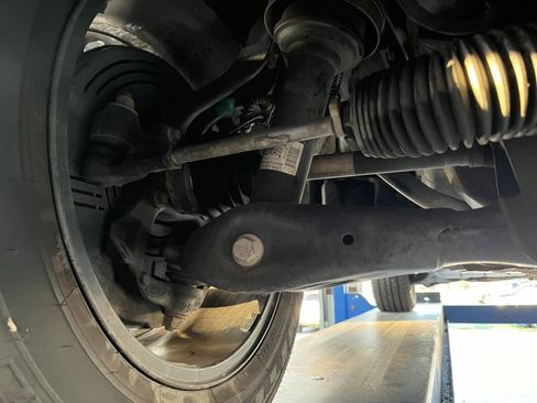 Used 2015 Land Rover LR4 HSE LUX image 26