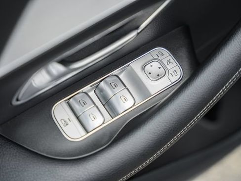 Certified 2024 Mercedes-Benz GLE 450e 4MATIC image 39