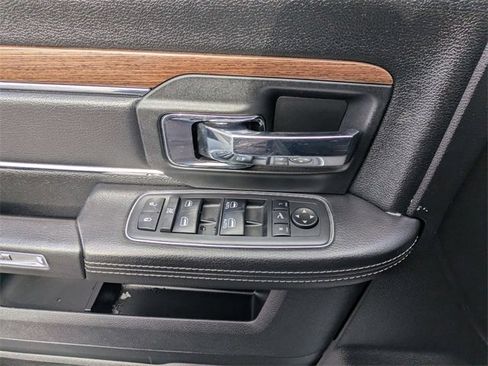 Used 2017 RAM 1500 Laramie image 14
