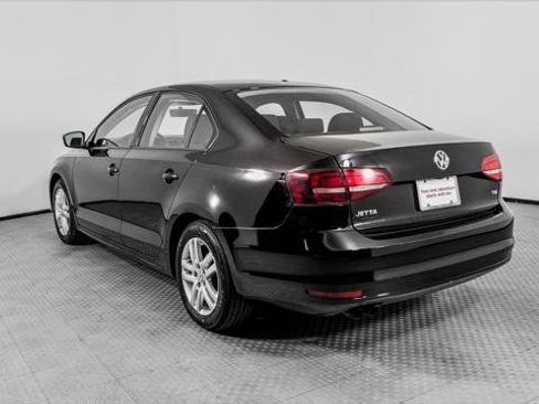 Used 2018 Volkswagen Jetta S FWD image 6