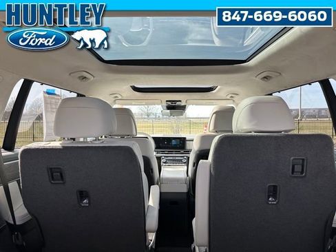 Used 2025 Hyundai Santa Fe Calligraphy image 11