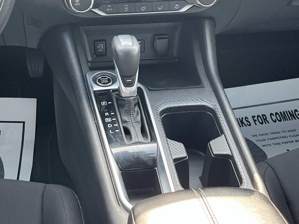 Used 2025 Nissan Sentra SV FWD image 15