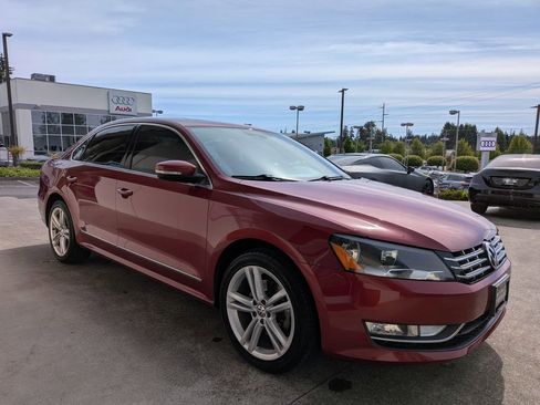 Used 2015 Volkswagen Passat TDI SEL Premium FWD image 7
