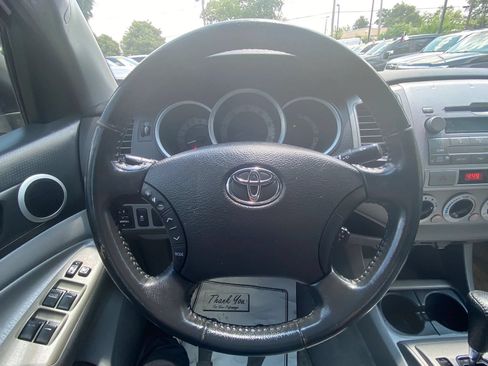 Used 2011 Toyota Tacoma PreRunner w/ SR5 Pkg #2 RWD image 12