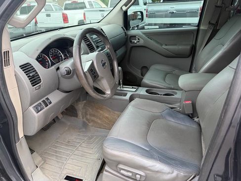 Used 2012 Nissan Frontier SL AWD/4WD image 12