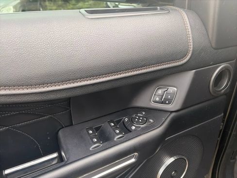 Used 2018 Ford Expedition Max Platinum AWD/4WD image 17