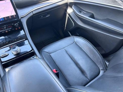 Used 2022 Jeep Grand Cherokee L Limited image 20