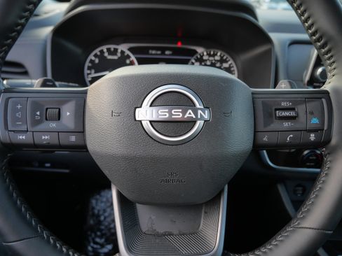 Used 2025 Nissan Rogue SV image 25