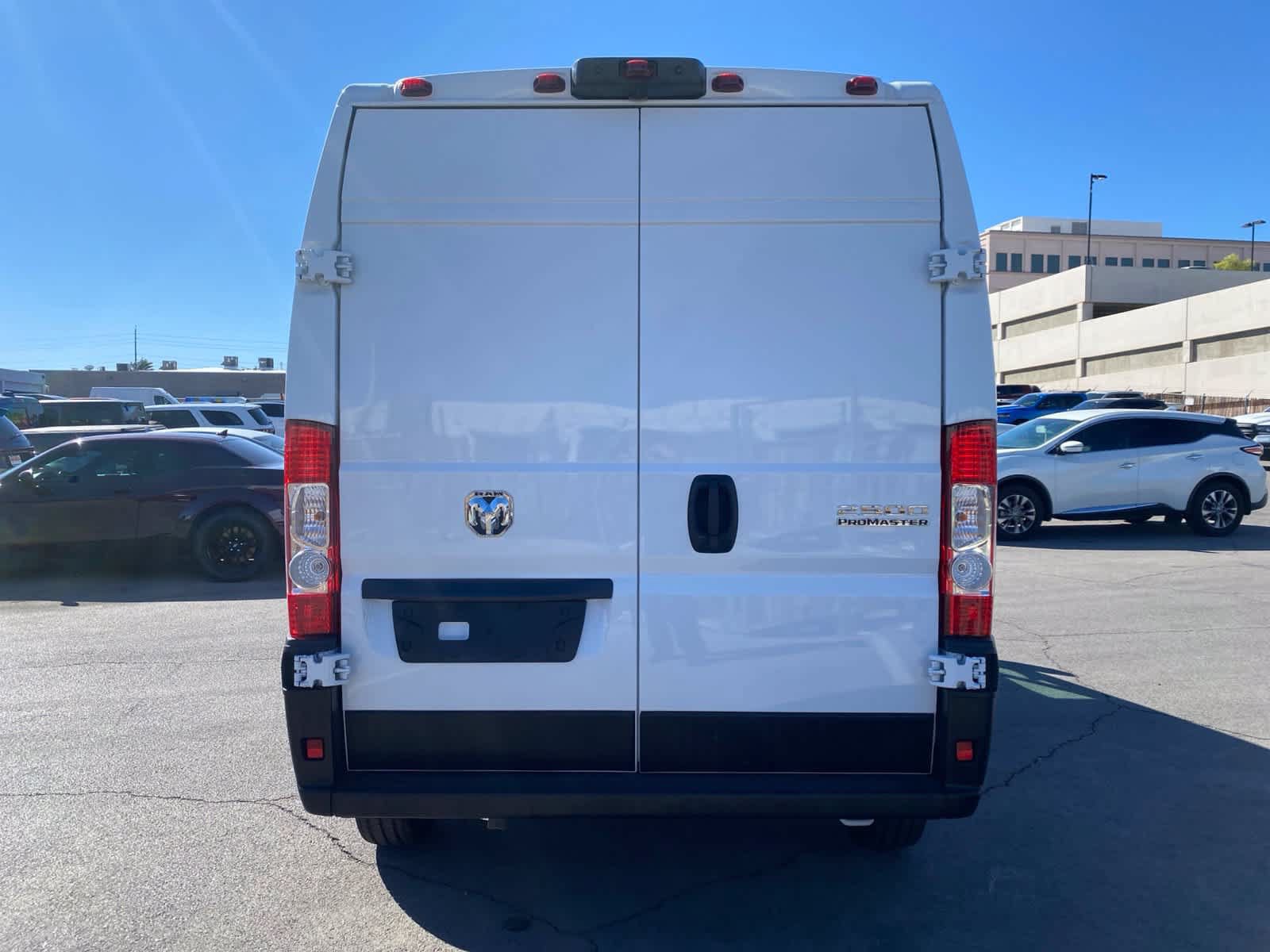 Used 2025 RAM ProMaster 2500 FWD image 8