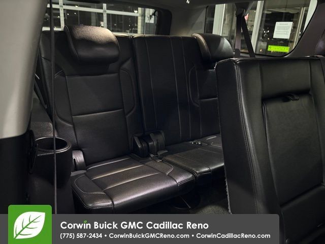 Used 2017 GMC Yukon XL SLT w/ Open Road Package AWD/4WD image 18