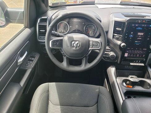 Used 2025 RAM 1500 Big Horn AWD/4WD image 16