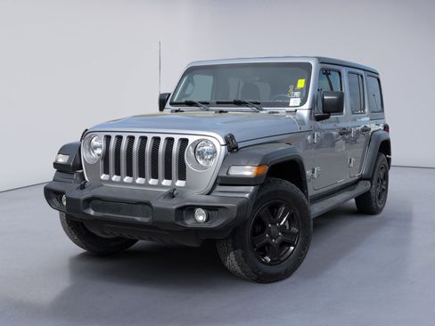 Used 2018 Jeep Wrangler Unlimited Sport S image 2