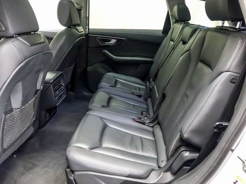 Used 2022 Audi Q7 2.0T Premium w/ Convenience Package image 11