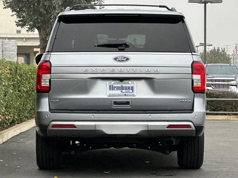Used 2024 Ford Expedition Max XLT image 5
