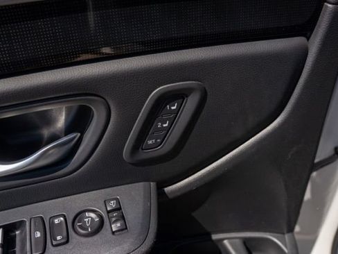 Used 2025 Honda Pilot Elite image 18