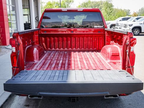 Used 2023 Chevrolet Silverado 1500 RST w/ Z71 Off-Road Package AWD/4WD image 5