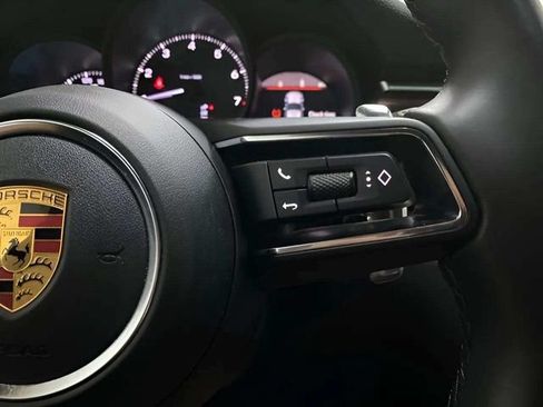 Used 2022 Porsche Macan AWD/4WD image 38