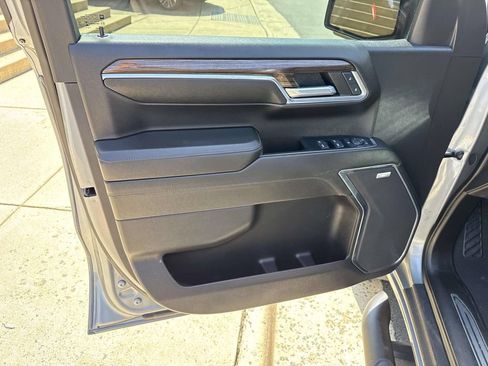 Used 2024 Chevrolet Silverado 1500 LT Trail Boss w/ LT Trail Boss Premium Package AWD/4WD image 28