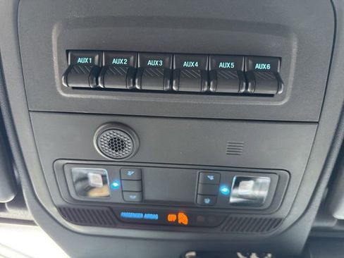 New 2025 Ford Bronco Badlands w/ Sasquatch Package AWD/4WD image 35