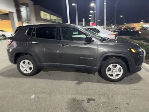 Used 2022 Jeep Compass Sport image 21