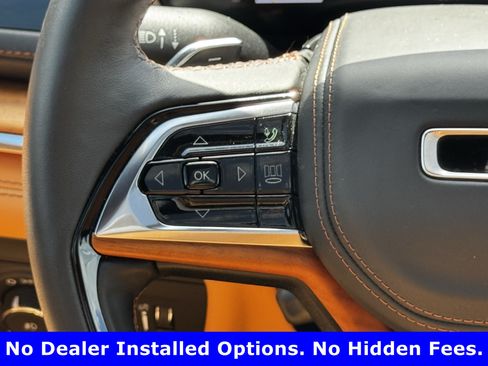 Used 2025 Jeep Grand Cherokee L Summit AWD/4WD image 13