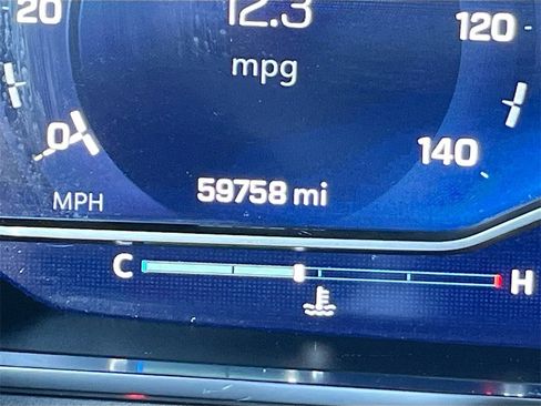 Used 2022 Chevrolet Tahoe Z71 w/ Luxury Package image 12