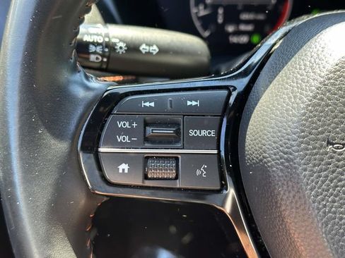 Certified 2025 Honda HR-V Sport image 18