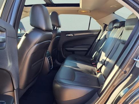 Used 2019 Chrysler 300 Touring L w/ Quick Order Package 22F image 14