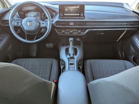 Used 2025 Honda HR-V LX image 17
