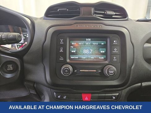 Used 2015 Jeep Renegade Latitude w/ Cold Weather Group AWD/4WD image 17