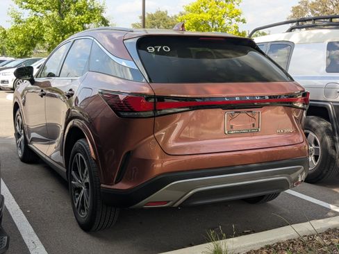 Used 2025 Lexus RX 350 Premium w/ Convenience Package image 5