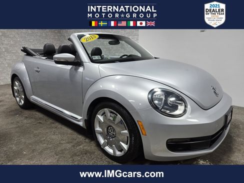 Used 2013 Volkswagen Beetle 2.5 image 1