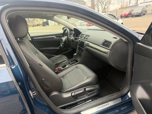 Used 2018 Volkswagen Passat 2.0T SE image 27