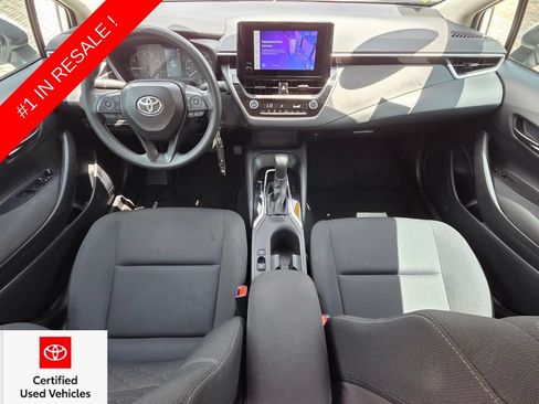 Certified 2025 Toyota Corolla LE FWD image 4