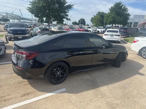 Used 2025 Honda Civic Sport image 3