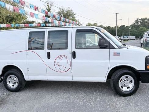Used 2013 Chevrolet Express 2500 w/ Power Package RWD image 8