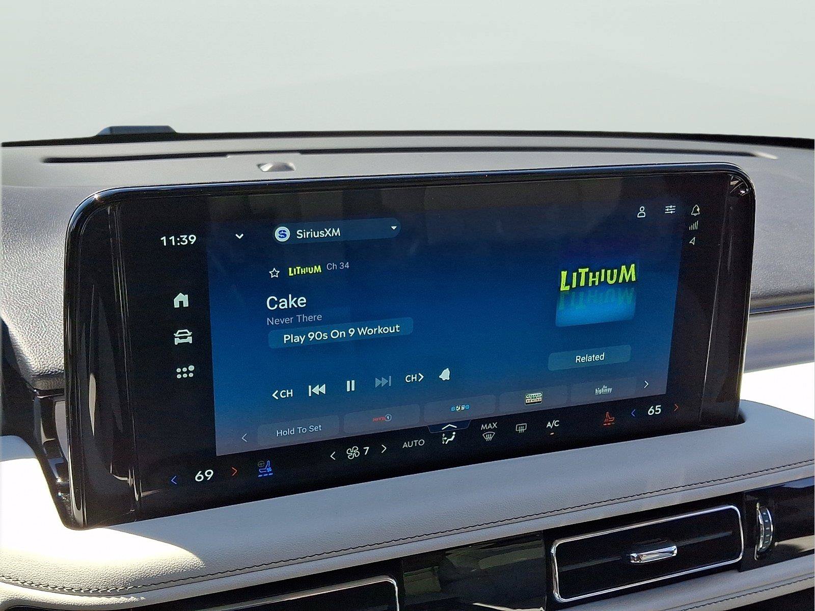 New 2026 Lincoln Aviator Reserve AWD/4WD image 13