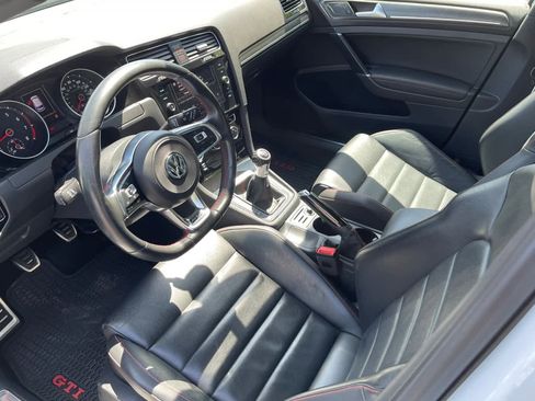 Used 2021 Volkswagen GTI SE FWD image 9