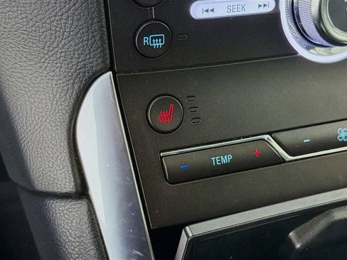 Used 2019 Ford Edge Titanium FWD image 24