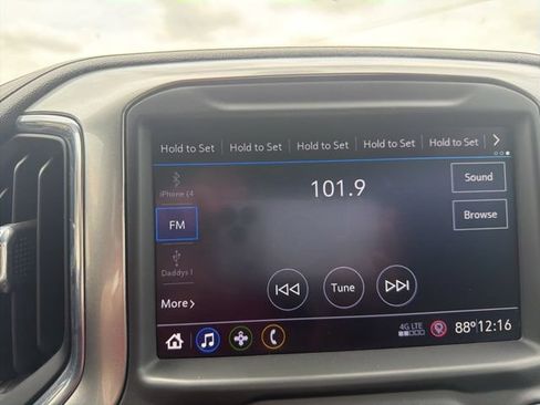 Used 2020 Chevrolet Silverado 1500 LT AWD/4WD image 22