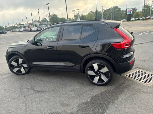 Used 2023 Volvo XC40 Recharge Plus AWD/4WD image 7