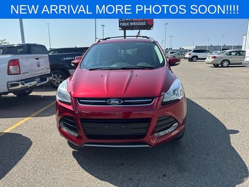 Used 2015 Ford Escape Titanium AWD/4WD image 2