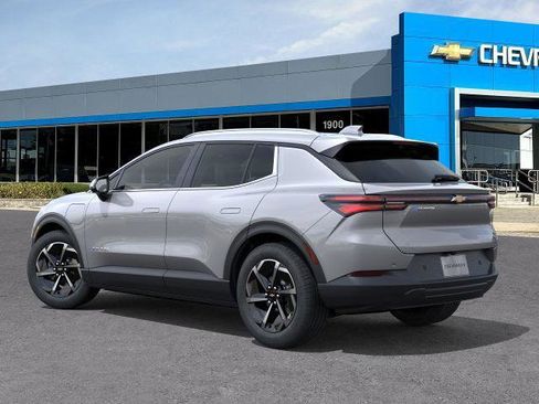 New 2026 Chevrolet Equinox EV LT image 3