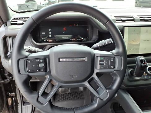 Certified 2025 Land Rover Defender 110 X-Dynamic SE AWD/4WD image 15