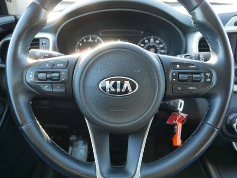 Used 2016 Kia Sorento LX w/ LX Convenience Package image 25