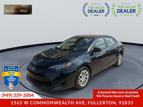 Used 2017 Toyota Corolla LE w/ Carpet Mat Package (TMS) FWD image 4