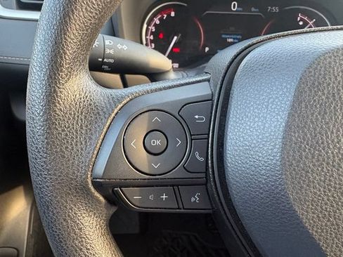 Used 2025 Toyota RAV4 XLE FWD image 19