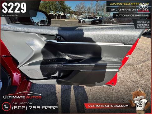 Used 2019 Toyota Camry SE w/ Carpet Mat Package FWD image 15