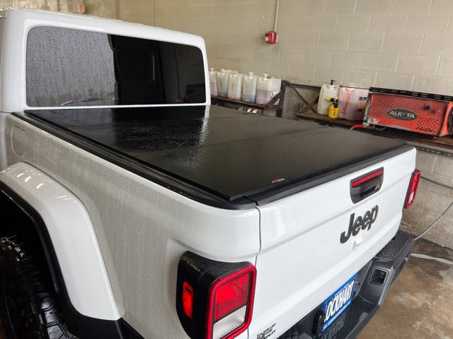 Used 2025 Jeep Gladiator Sport AWD/4WD image 21